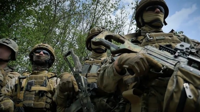 Đặc nhiệm Ukraine vượt sông, đột kích đảo do Nga kiểm soát ở Kherson
